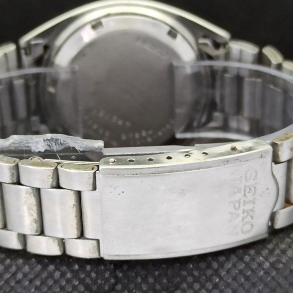Vintage 1973 Seiko 5 Automatic Mens Silver Watch W/DayDate & Gold Accents - Picture 3 of 8